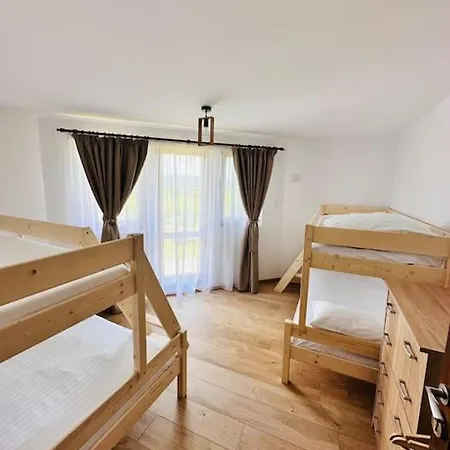 Hanul Cu Mesteceni Holiday home Bosorod